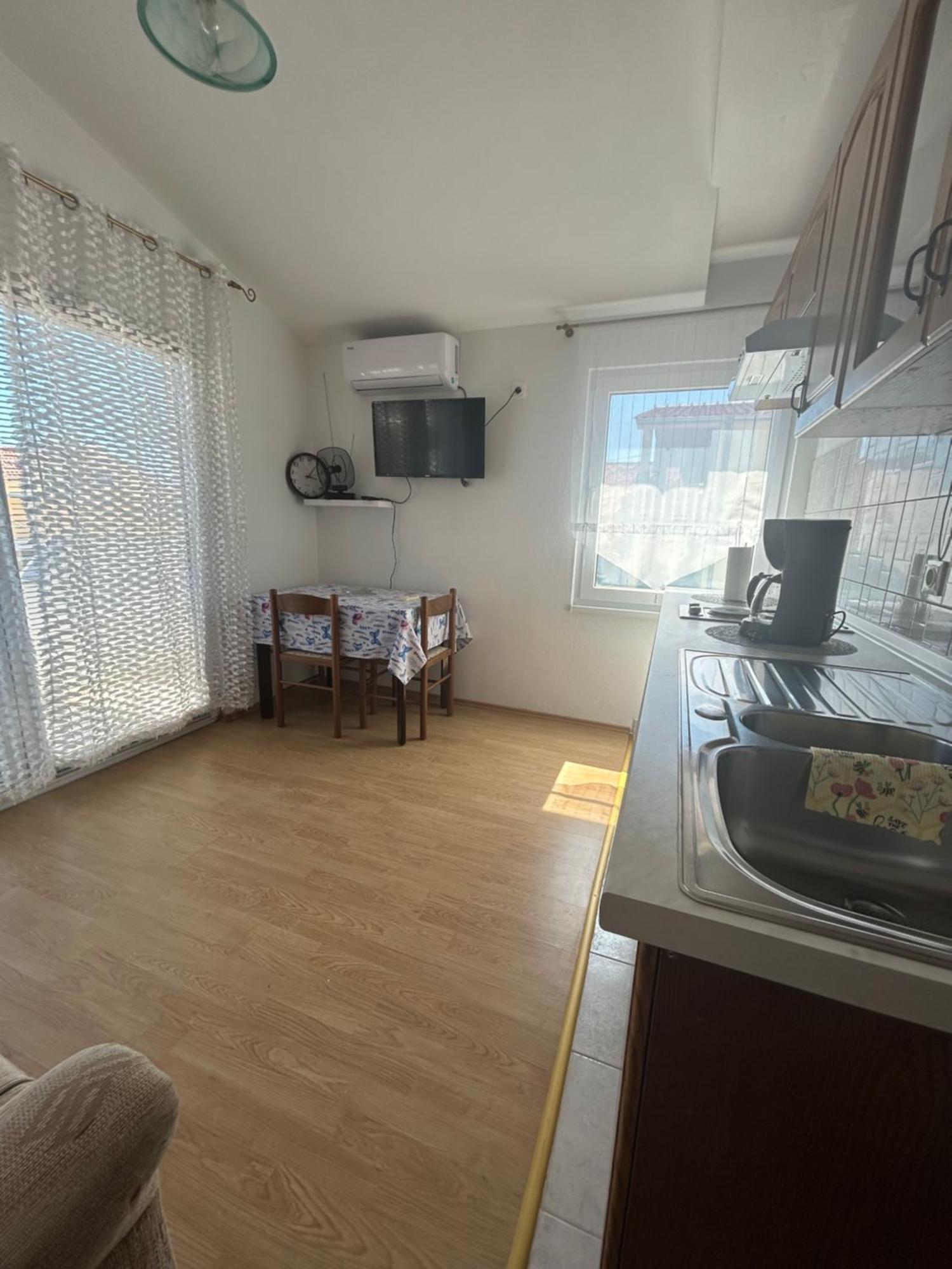 Markovic Sea View Apartament